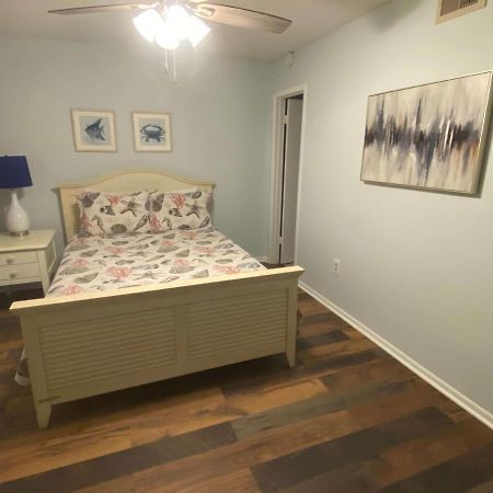 Island Winds West: Beachfront Retreat with Hangout Access Gulf Shores Exterior photo