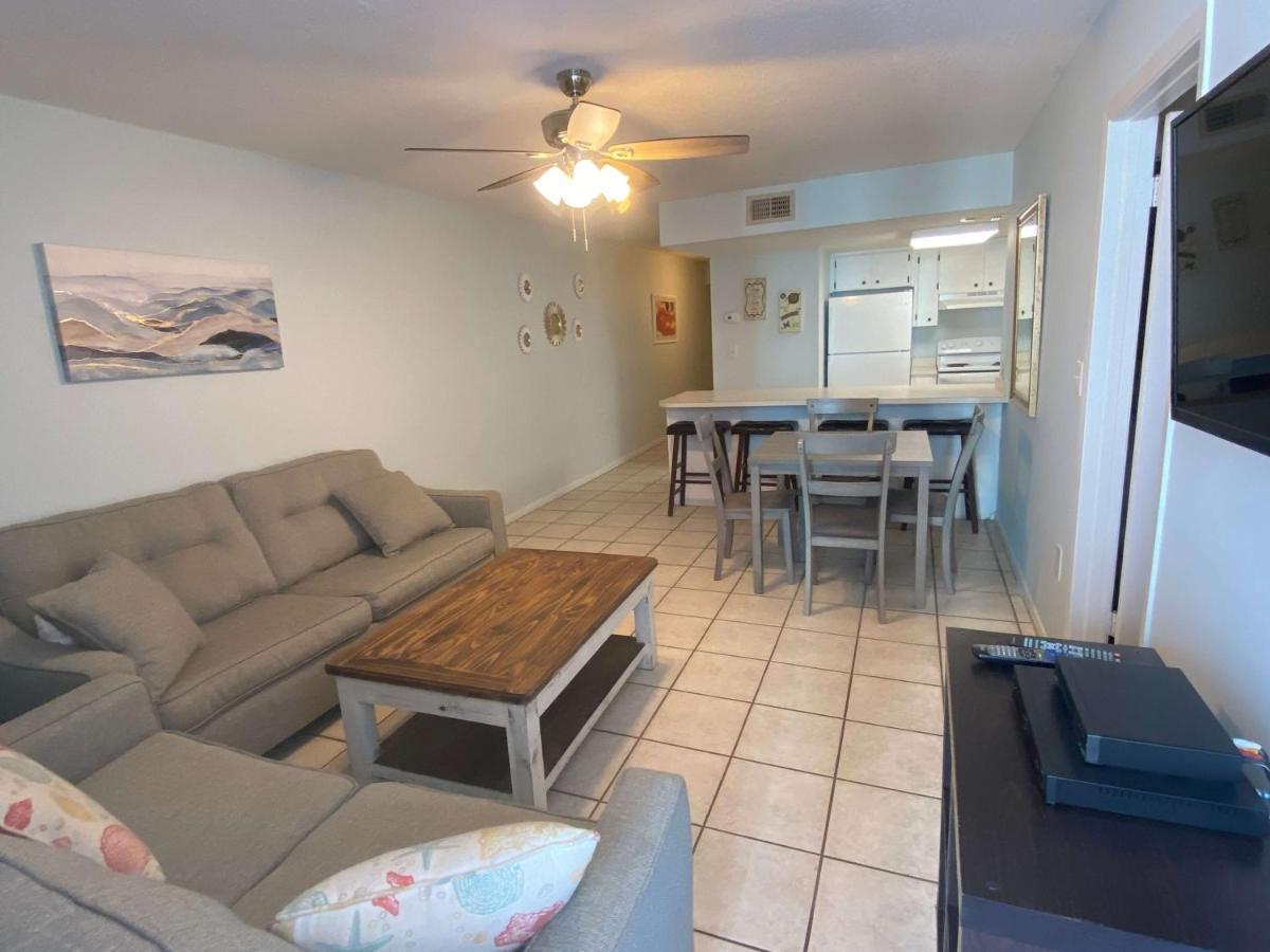 Island Winds West: Beachfront Retreat with Hangout Access Gulf Shores Exterior photo
