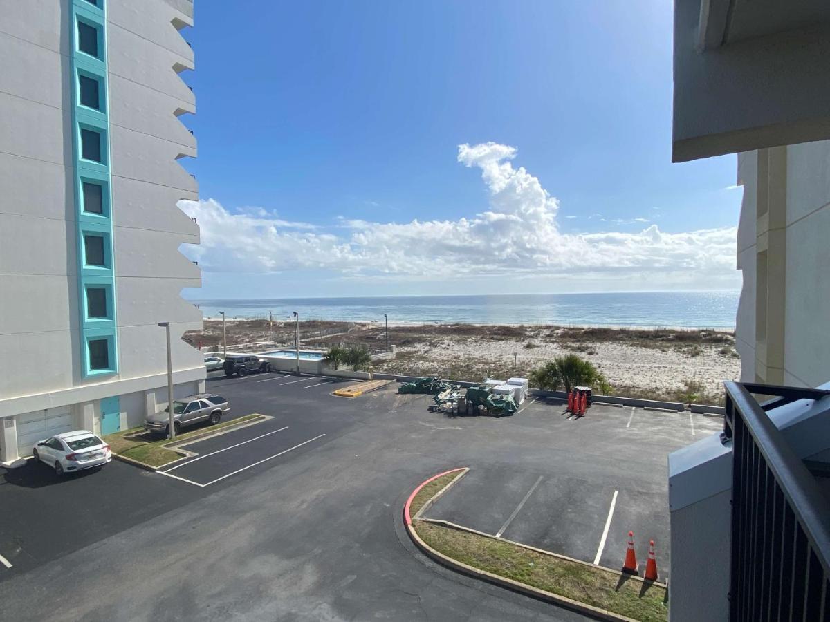 Island Winds West: Beachfront Retreat with Hangout Access Gulf Shores Exterior photo